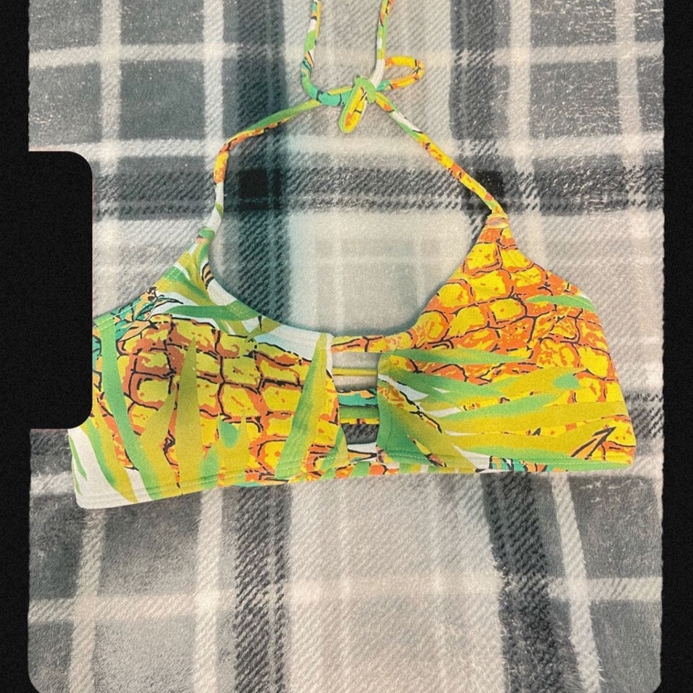 Midori Pineapple Mau Loa top